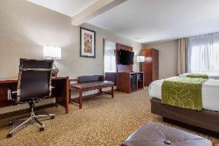 Room #25851816 at Comfort Suites Omaha East-Council Bluffs