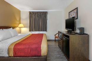 Room #48979708 at Econo Lodge Inn & Suites Des Moines Fairgrounds Area