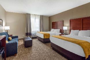 Room #49178114 at Comfort Suites Clarksville near Governors Square Mall