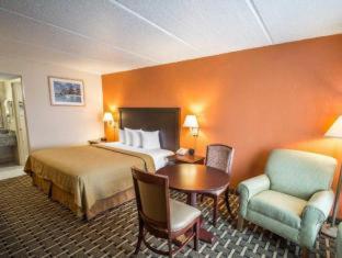 Room #29536628 at Quality Inn & Suites Palatka Riverfront