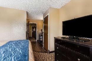 Room #27700408 at Comfort Inn & Suites Crystal Inn Sportsplex