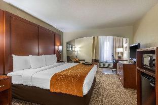 Room #28954917 at Comfort Inn & Suites Springfield I-44