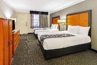 Room #46223108 at La Quinta Inn by Wyndham Santa Fe