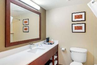 Room #51722211 at Comfort Inn & Suites Cordele