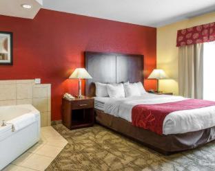 Room #32842410 at Comfort Suites Palm Desert I-10