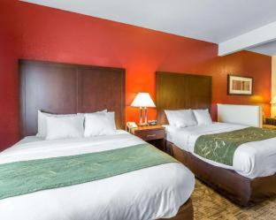 Room #32842412 at Comfort Suites Palm Desert I-10