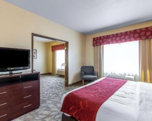 Room #32842415 at Comfort Suites Palm Desert I-10