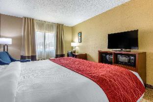 Room #107372111 at Comfort Inn & Suites