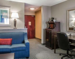 Room #29276207 at Comfort Suites Near Texas A&M University - Corpus Christi