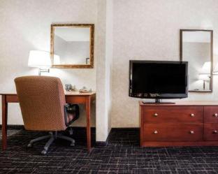 Room #49044711 at Comfort Suites Independence - Kansas City