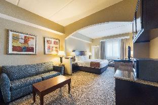 Room #49185609 at Comfort Suites Beachside