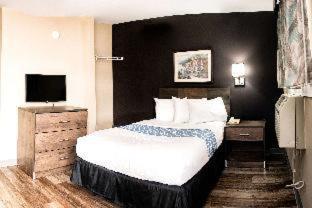 Room #49071216 at Suburban Studios Charlotte-Ballantyne