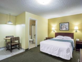 Room #49071216 at Suburban Studios Charlotte-Ballantyne