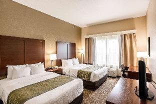Room #40367955 at Comfort Inn & Suites Independence