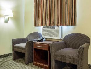 Room #49071214 at Suburban Studios Charlotte-Ballantyne