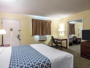 Room #49071218 at Suburban Studios Charlotte-Ballantyne