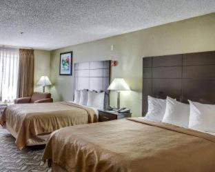 Room #45919209 at Quality Suites Baton Rouge East - Denham Springs