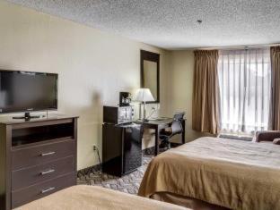 Room #45919211 at Quality Suites Baton Rouge East - Denham Springs