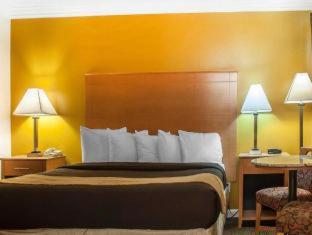 Room #30179213 at Econo Lodge At The Falls North