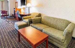 Room #45785414 at Clarion Inn & Suites Weatherford South