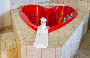 Room #45785418 at Clarion Inn & Suites Weatherford South