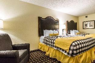 Room #49020214 at Evangeline Downs Hotel, Ascend Hotel Collection