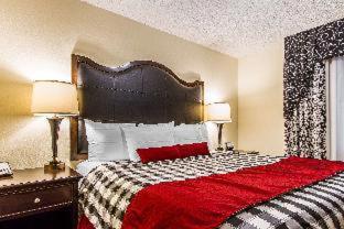 Room #49020218 at Evangeline Downs Hotel, Ascend Hotel Collection