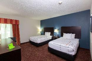 Room #45971911 at La Quinta Inn & Suites by Wyndham Houston East at Normandy