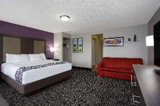 Room #46566107 at La Quinta Inn & Suites by Wyndham Roanoke Salem