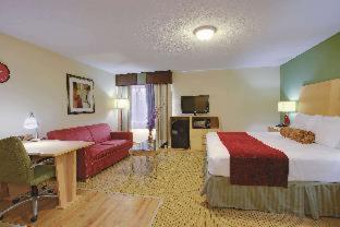 Room #46566107 at La Quinta Inn & Suites by Wyndham Roanoke Salem