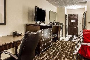 Room #49020218 at Evangeline Downs Hotel, Ascend Hotel Collection