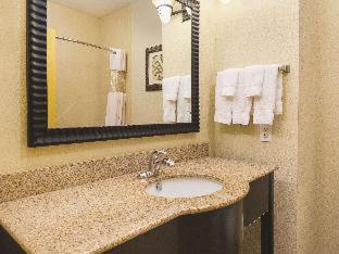 Room #45971915 at La Quinta Inn & Suites by Wyndham Houston East at Normandy