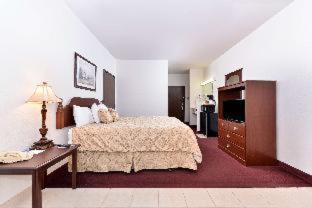 Room #45318009 at Americas Best Value Inn Somerville