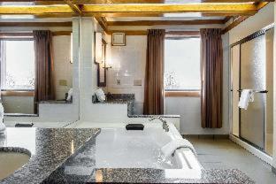 Room #49124611 at Comfort Inn & Suites Johnstown - Richland Town Center