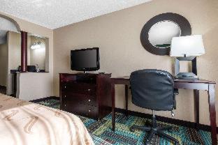 Room #49042909 at Quality Inn & Suites Arnold - St Louis