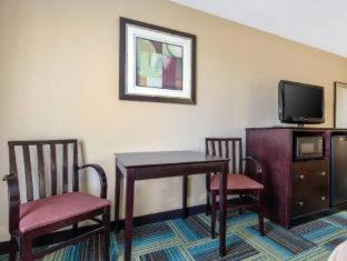 Room #49042911 at Quality Inn & Suites Arnold - St Louis