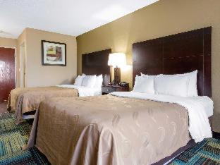 Room #49042911 at Quality Inn & Suites Arnold - St Louis