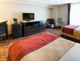 Room #49068909 at Comfort Inn & Suites Statesville - Mooresville