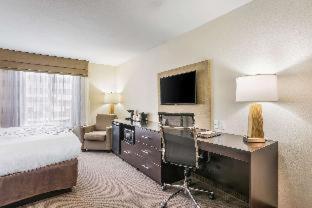 Room #137191308 at Sleep Inn & Suites Hannibal West