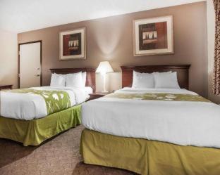 Room #48979710 at Econo Lodge Inn & Suites Des Moines Fairgrounds Area