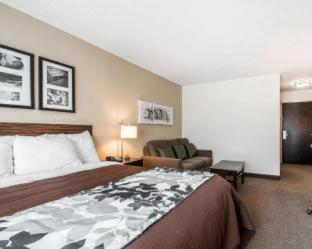 Room #137191308 at Sleep Inn & Suites Hannibal West