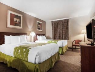 Room #48979710 at Econo Lodge Inn & Suites Des Moines Fairgrounds Area