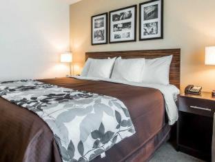 Room #137191309 at Sleep Inn & Suites Hannibal West