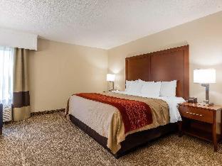 Room #5884417 at Comfort Inn & Suites Little Rock Airport