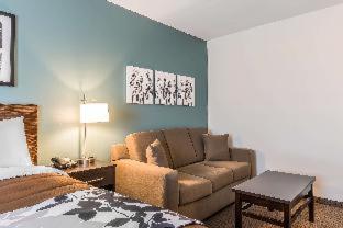 Room #184874310 at Sleep Inn & Suites Cumberland - LaVale