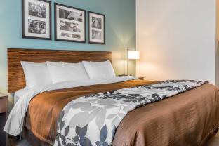 Room #184874310 at Sleep Inn & Suites Cumberland - LaVale