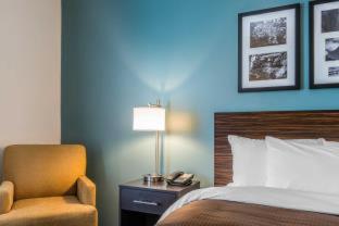 Room #184874314 at Sleep Inn & Suites Cumberland - LaVale