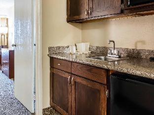 Room #5884419 at Comfort Inn & Suites Little Rock Airport