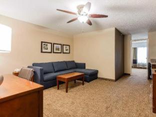 Room #5884419 at Comfort Inn & Suites Little Rock Airport