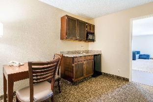 Room #5884420 at Comfort Inn & Suites Little Rock Airport